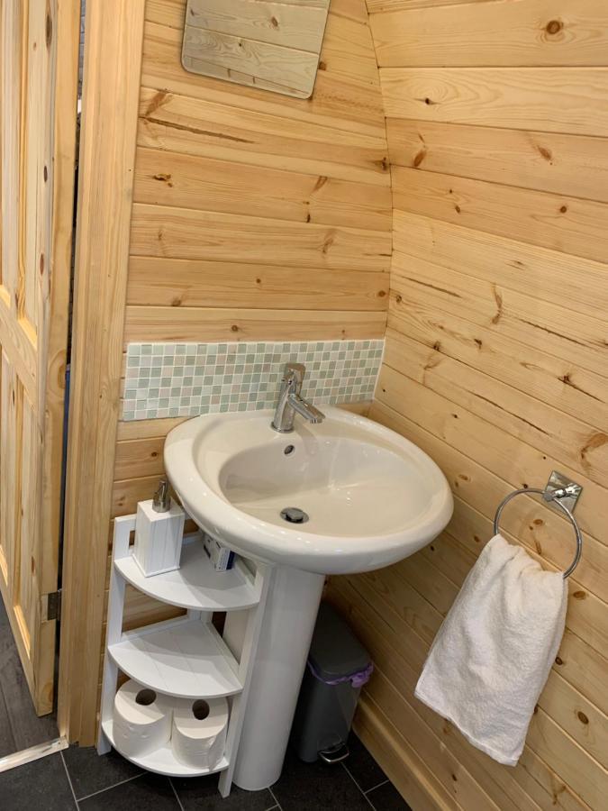 Loch Ness Woodland Pods Hotel Дръмнадрочит Екстериор снимка